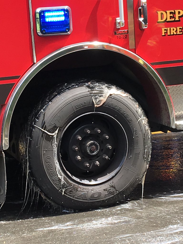 Photos: Hagfish Spill Closes Highway in Oregon for Hagfish Accident
181obs Photos: Hagfish Spill Closes Highway in Oregon for Hagfish Accident
181obs